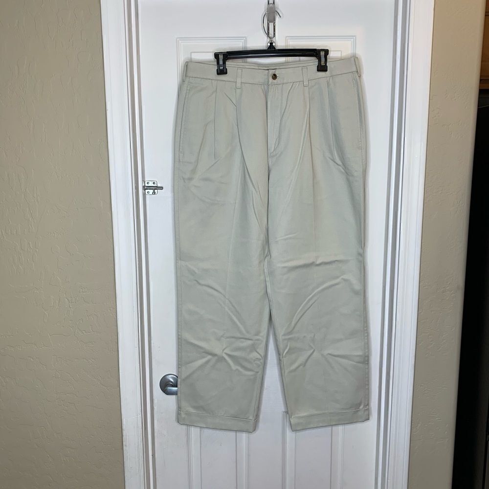IZOD Light Tan Khaki Pants